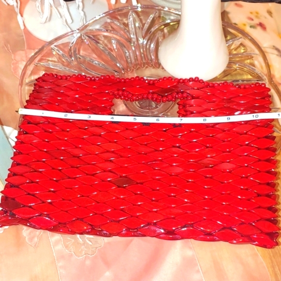 Pair of Handmade Wood bead clutch bags red and blue - Picture 10 of 16